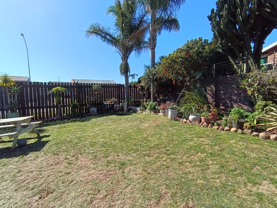 3 Bedroom Property for Sale in Wavecrest Eastern Cape